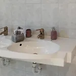 Vakantiehuis - *