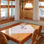 Vakantiehuis - *